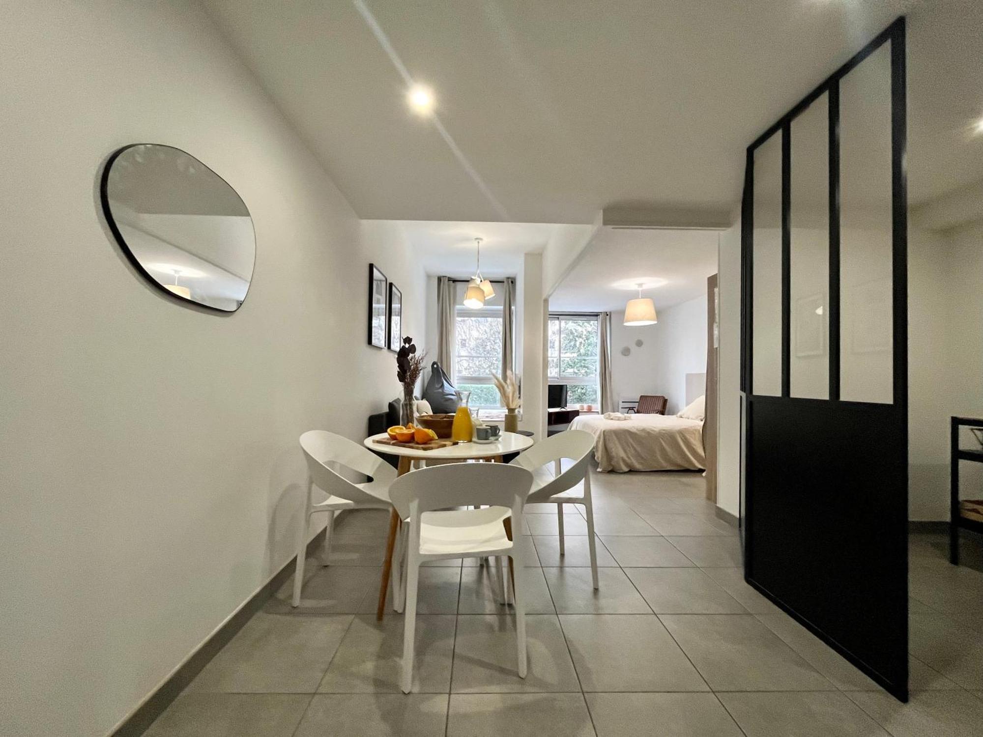 Suite Danbury Lyon Exteriér fotografie